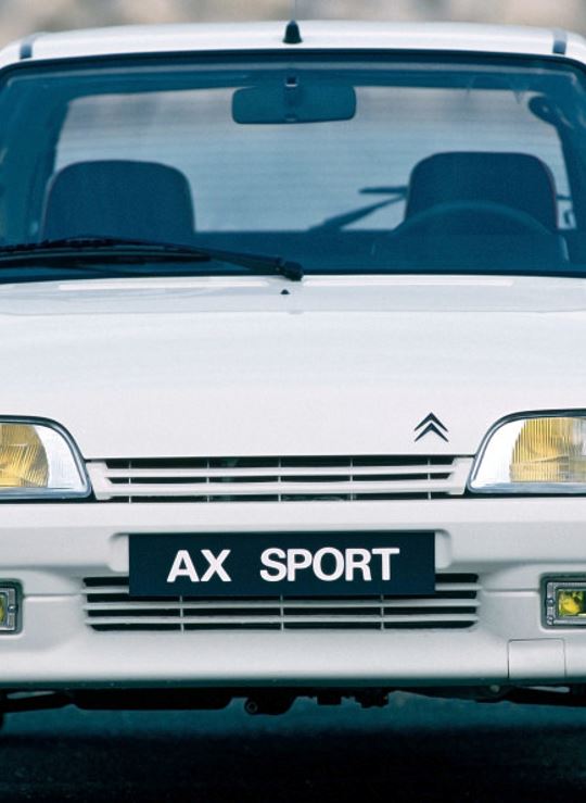 Un jour, une voiture : la Citroën AX Sport de Françoise Sagan