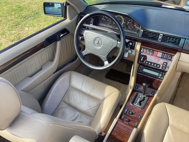 Mercedes E320 Cab