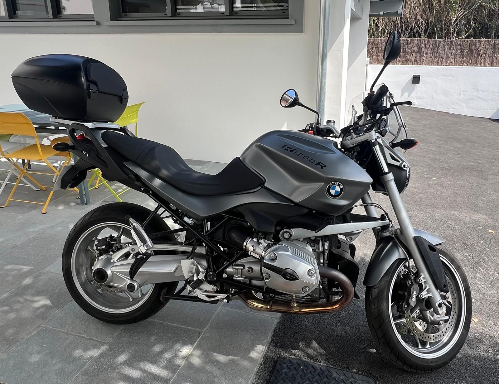 BMW R1200R