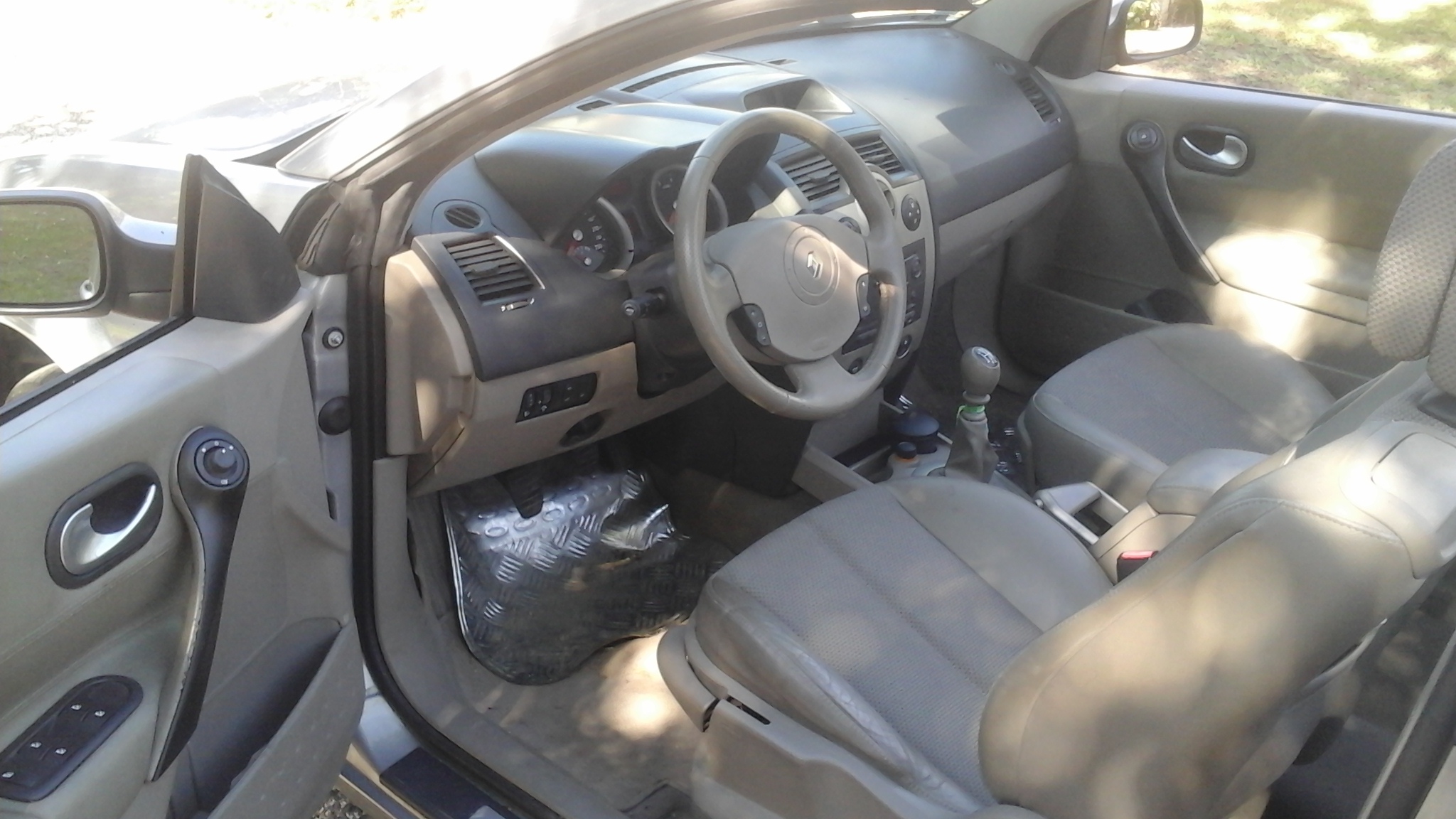 RENAULT MEGANE Coupé Cabriolet 2L 16s