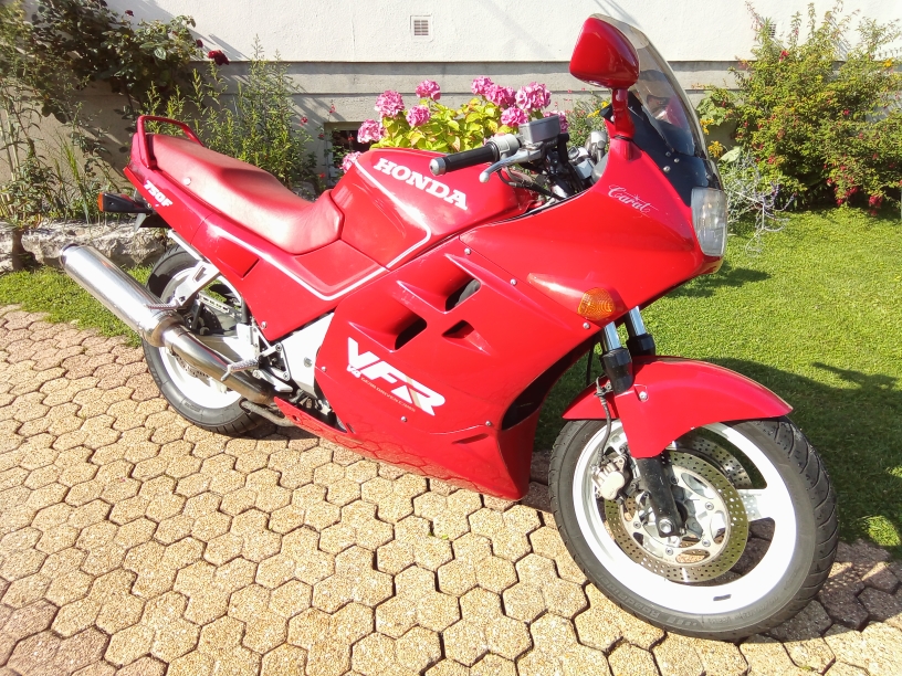 Honda 750 VFR RC 24