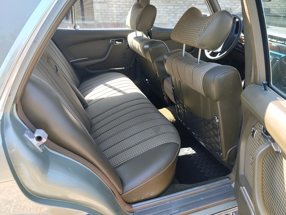 MERCEDES 280S W116 1977