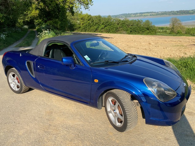 TOYOTA MR2 MR