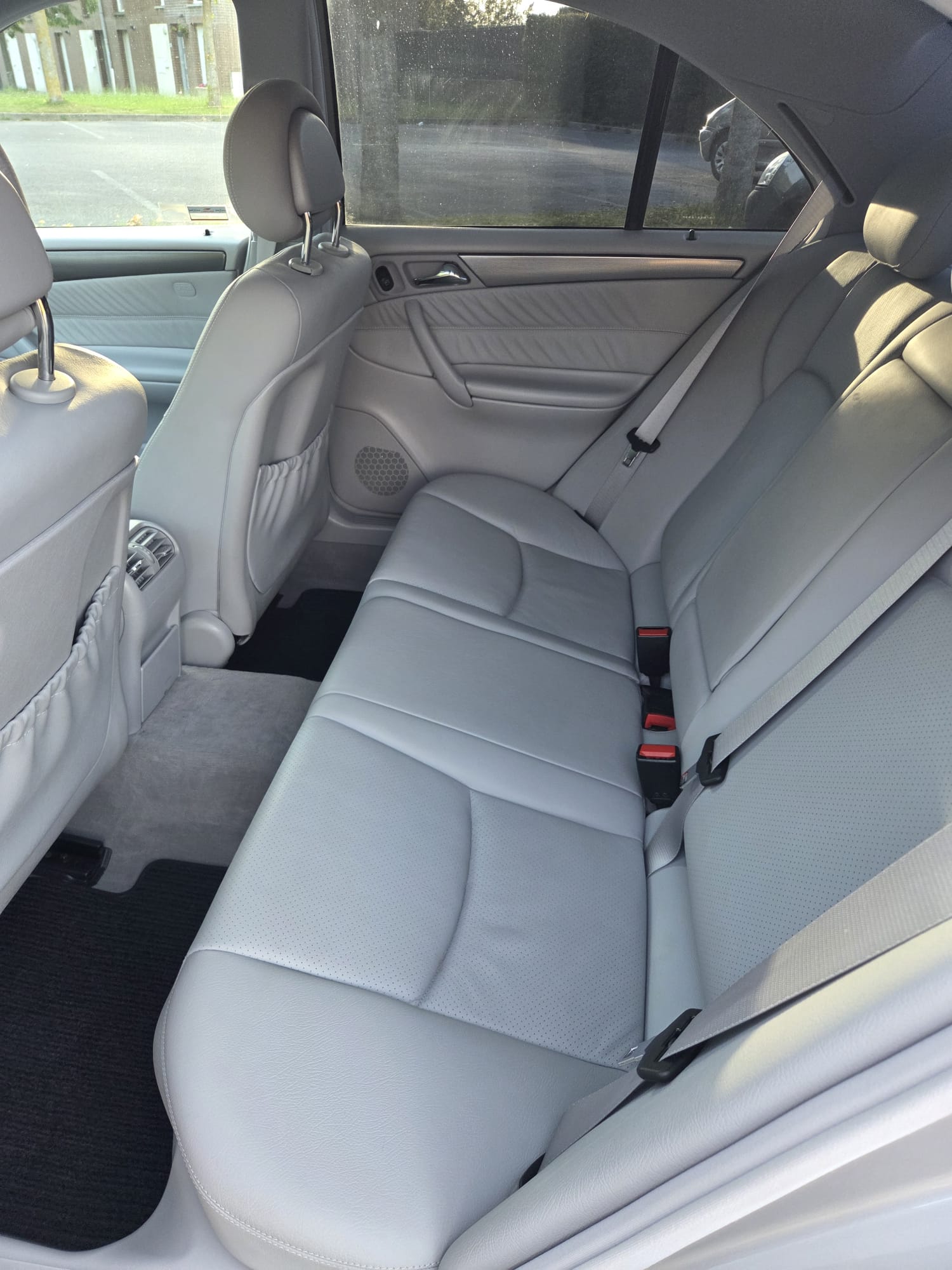 “Mercedes C200 CDI Avantgarde W203 – 22 600 km certifiés