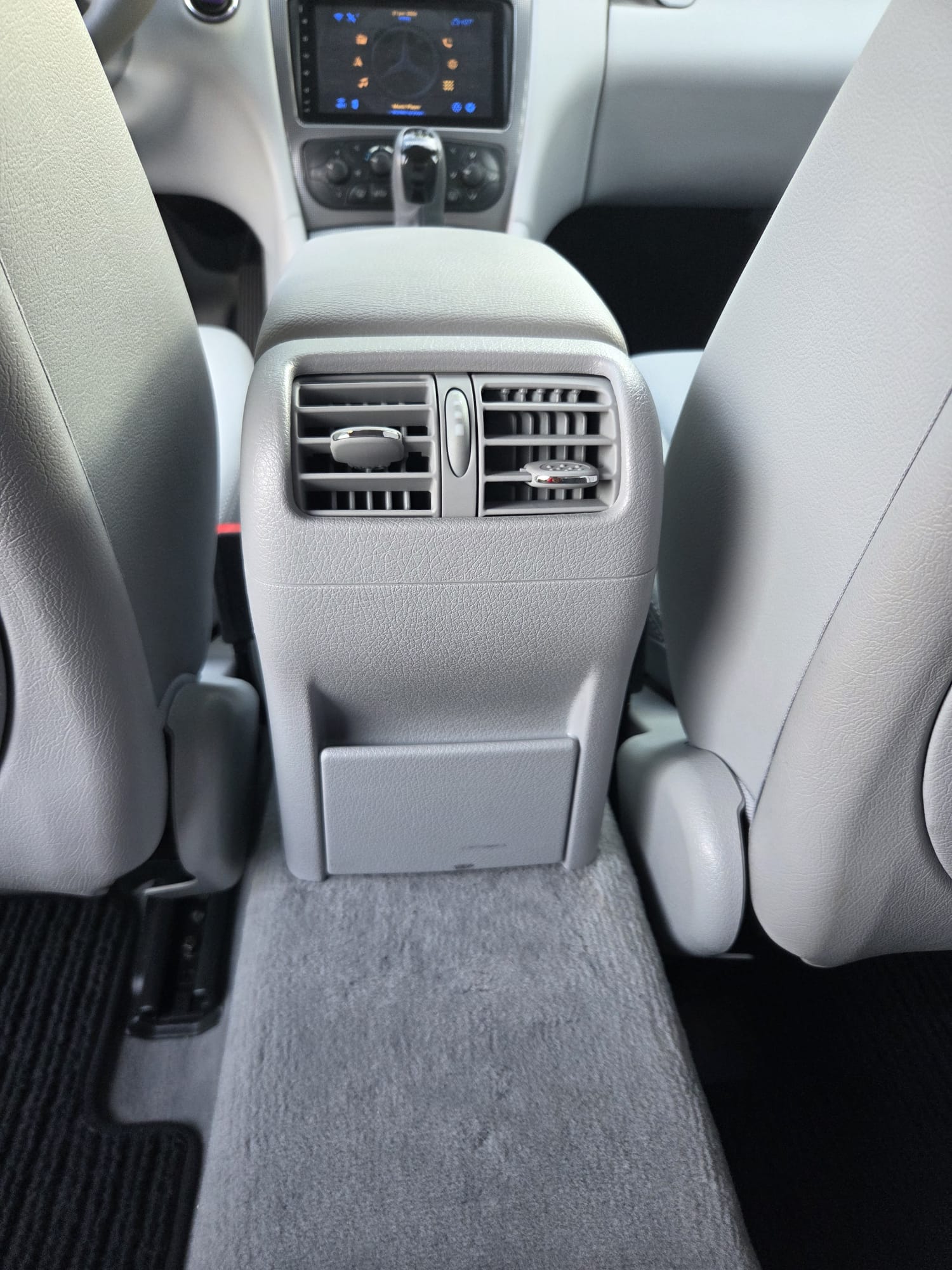 “Mercedes C200 CDI Avantgarde W203 – 22 600 km certifiés