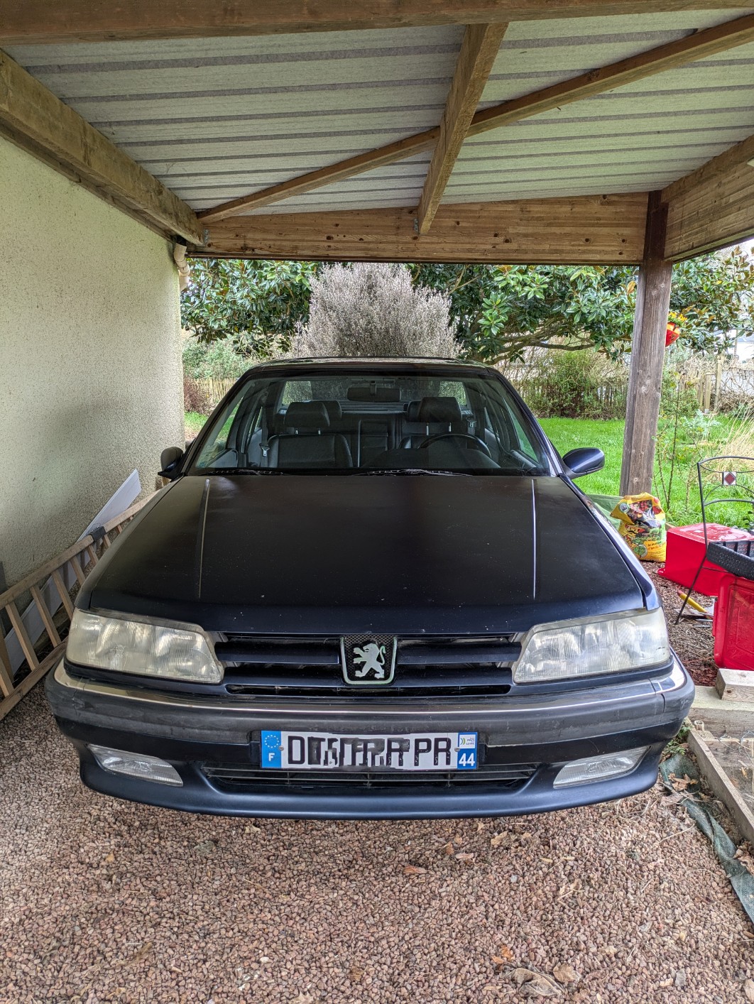 Peugeot 605