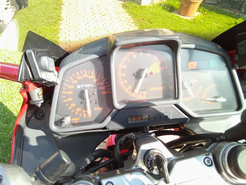 750 VFR HONDA RC24