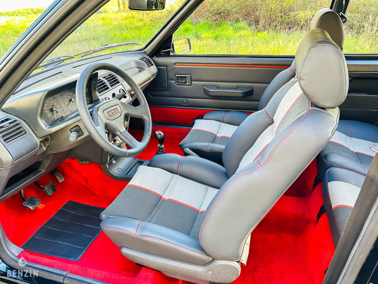 Peugeot 205 GTI 1.9L 1988