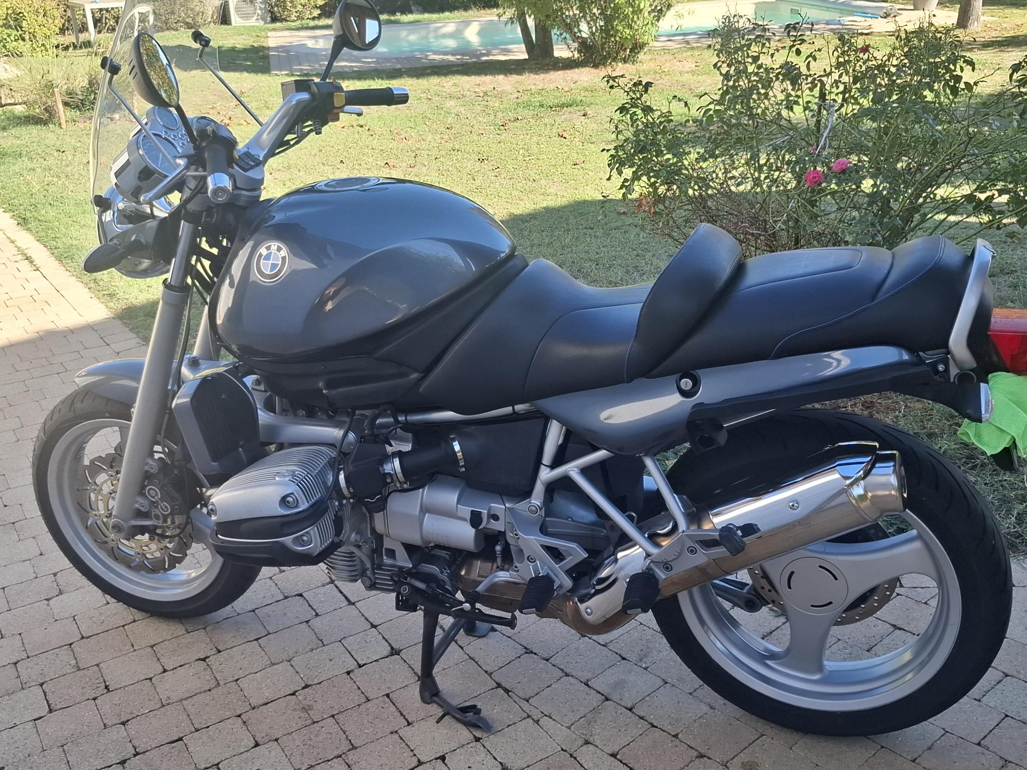 BMW R850R